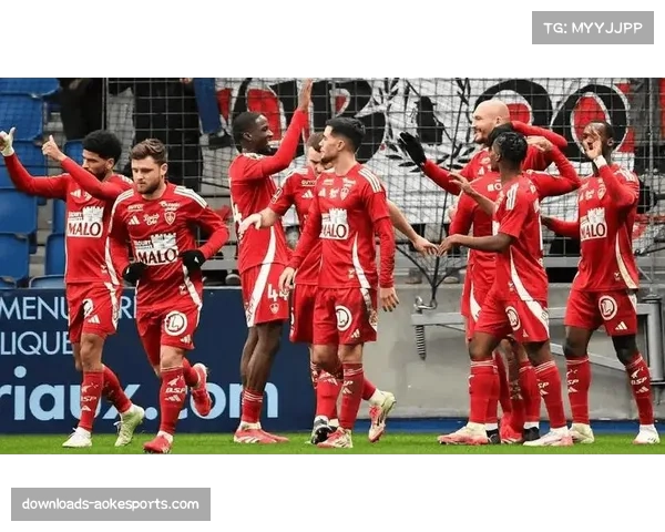 里昂主场2-0击败尼斯，托利索纳尔泰破门豪取13连胜